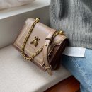 小方包韓版新款時尚立體小蜜蜂女包簡約側背斜背鏈條包