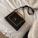 小方包韓版新款時尚立體小蜜蜂女包簡約側背斜背鏈條包