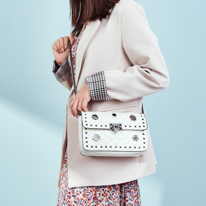 頂級頭層牛皮菱格貴婦女包小方包鉚釘鏈條側背包斜背包