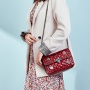 頂級頭層牛皮菱格貴婦女包小方包鉚釘鏈條側背包斜背包