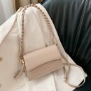 氣質百搭質感壓紋個性肩帶女包小方包側背斜背包