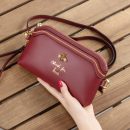 【真皮復古收納斜背包】高檔牛皮真皮純色車縫線小蜜蜂裝飾氣質女手拿包斜背包