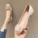 正韓版型時尚純色絨面皮粗跟工作鞋新款久站不累職業平底單鞋女黑色跟鞋豆豆鞋