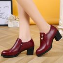 純色舒適大碼粗跟氣質媽媽鞋小皮鞋女秋季新款高跟女單鞋