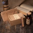 【藥劑棕瓶香氛蠟燭】【植物混合蠟】【琥珀烏木】輕奢復古藥劑棕瓶植物混合蠟香氛蠟燭禮盒 【藥劑棕瓶香氛蠟燭】【植物混合蠟】【琥珀烏木】輕奢復古藥劑棕瓶植物混合蠟香氛蠟燭禮盒