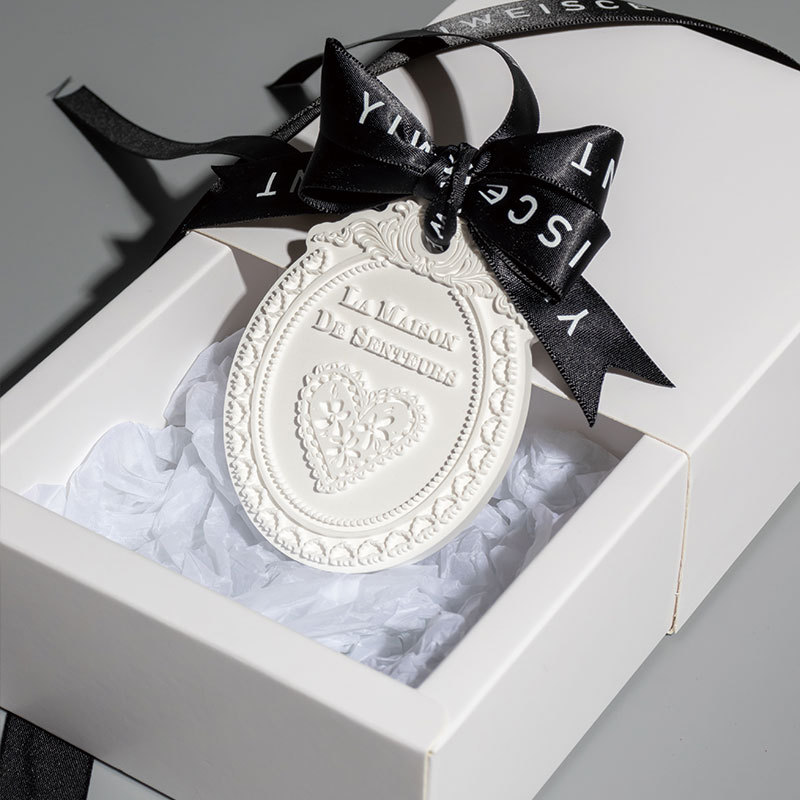 【愛心花環香氛石膏擴香石】【贈送天然植物精油】純手工製法式愛心花環石膏擴香車掛衣櫃香氛擴香石