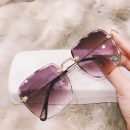 【鑽石切割無框墨鏡】【氣質漸變色】【金屬鏡腿】韓國無框氣質方形太陽鏡女韓版網紅款圓臉墨鏡漸變片女墨鏡