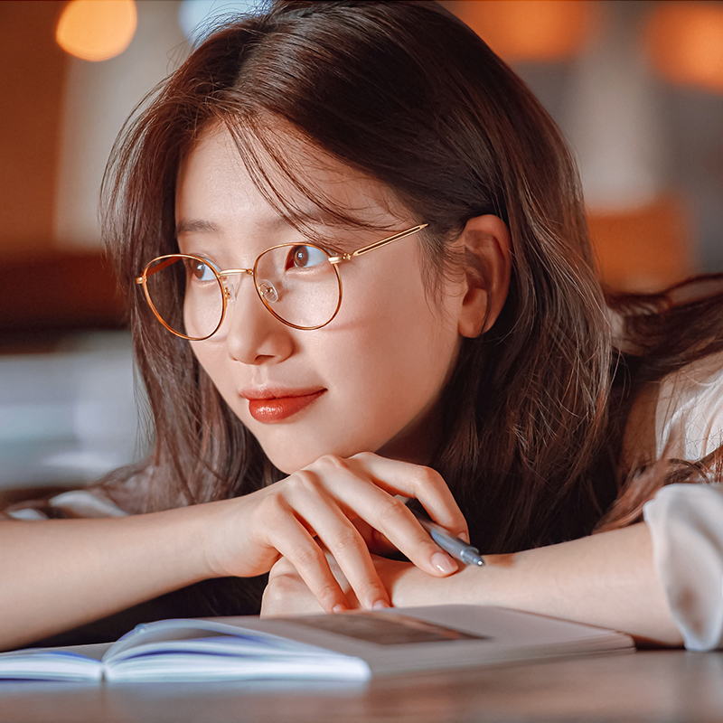 【Suzy同款】【超纖氣質】【文藝黑金細框】韓國Suzy同款文藝氣質金絲眼睛框女防輻射眼鏡