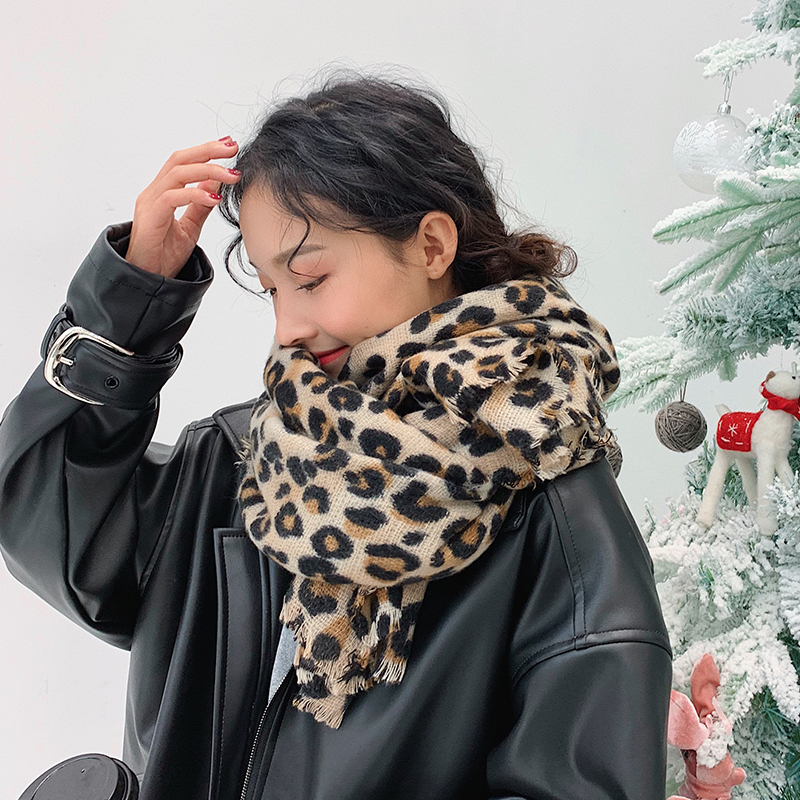 【韓版豹紋印花圍巾】【羊絨觸感】韓國名媛氣質百搭豹紋印花流蘇羊絨觸感秋冬女披肩圍巾