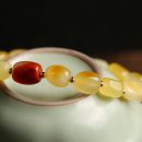 【收藏級天然蜜蠟琥珀】【翡翠平安鎖】名貴天然蜜蠟琥珀隨形手鍊搭配翡翠平安鎖吉祥如意女手串手鍊