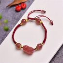 【戀愛財運通通要】【天然草莓晶貔貅】設計師款天然草莓晶貔貅轉運珠編織手鍊姻緣招財時尚女水晶手鍊