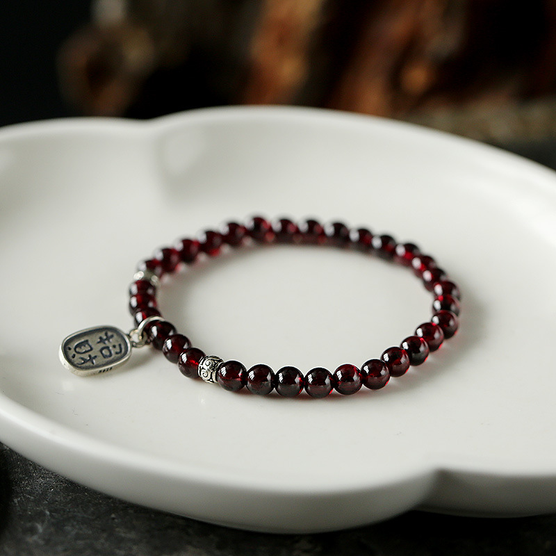 美容滋養天然7A級天然酒紅石榴石搭配S925純銀招財納福配飾文藝氣質女手串手鍊