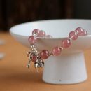 【7A級天然草莓晶】【925純銀招財貓鎖匙】設計師款姻緣桃花草莓晶手串搭配純銀招財貓文藝森系氣質女手鍊