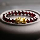【天然酒紅石榴石】【3D沙金貔貅】天然酒紅石榴石單圈手鍊搭配3D沙金貔貅氣質女招財水晶手鍊